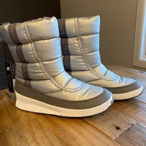 Sorel women’s out N about puffy mid boot